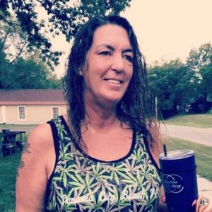 Meet your Posher, Lorri